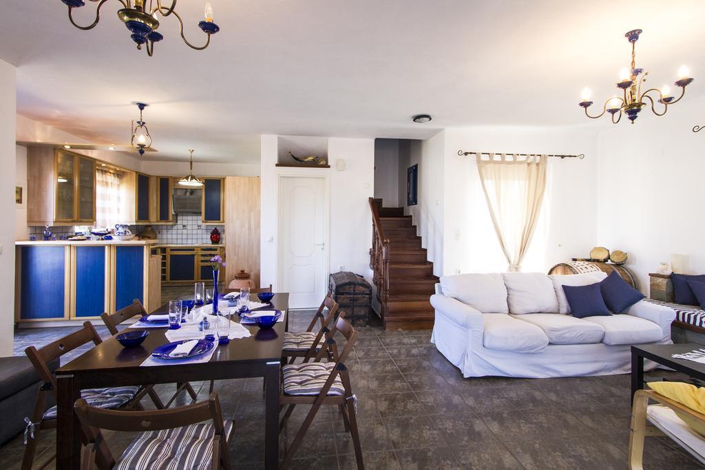 Mantilida Villa & Studio กิสเซมอส ภายนอก รูปภาพ